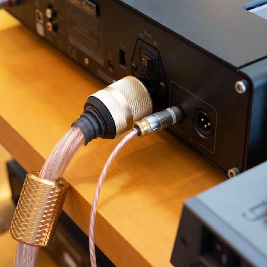 iFi Audio SupaQuasar | Câble d'alimentation audiophile actif