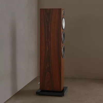 B&AMP;W 704 S3 — Bowers & Wilkins Floorstanding Speaker