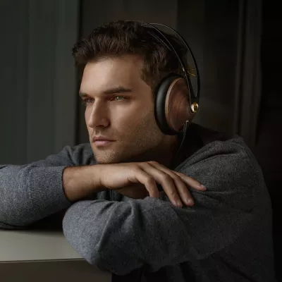 Meze Audio 99 Classics V2 Walnut Gold in Geneva | Digistore.ch