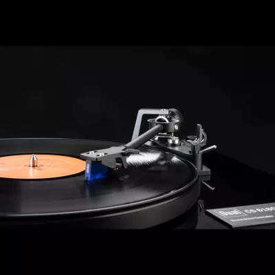 Dual CS 618Q in Geneva | Digistore.ch