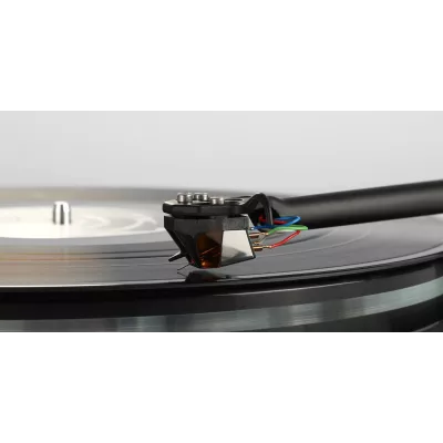 Rega Nd9 a Ginevra | Digistore.ch