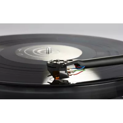 Rega Nd9 a Ginevra | Digistore.ch