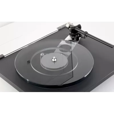 Rega Planar 6 + Nd7 à Genève | Digistore.ch
