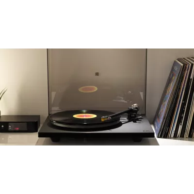 Rega Planar 6 + Ania Pro in Genf | Digistore.ch