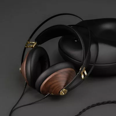 Meze Audio 99 Classics V2 Walnut in Geneva | Digistore.ch