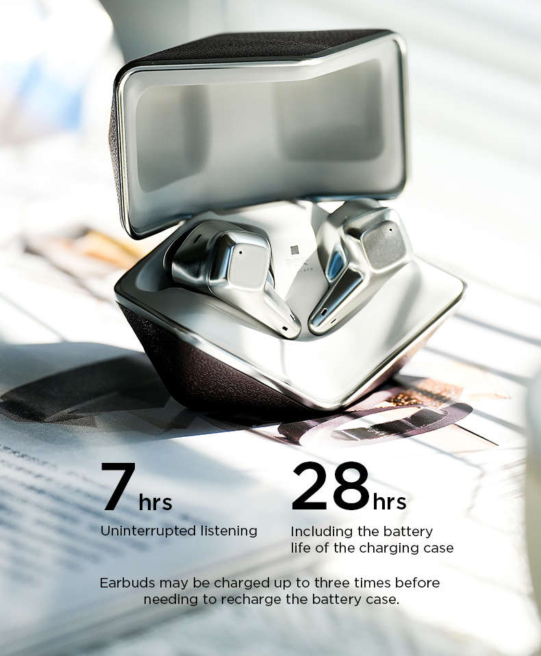 Bénéficiez de 7 heures d'écoute continue avec le SVANAR Wireless LE, prolongeable à 28 heures avec l'étui de chargement, offrant jusqu'à trois recharges pour une expérience musicale ininterrompue.