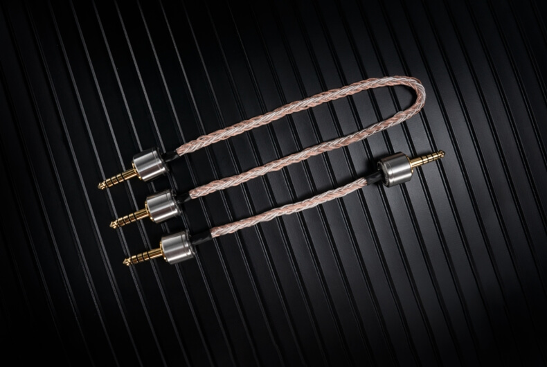 Le PB5 OSPREY dispose d'un chargement USB pour la recharge de la batterie.