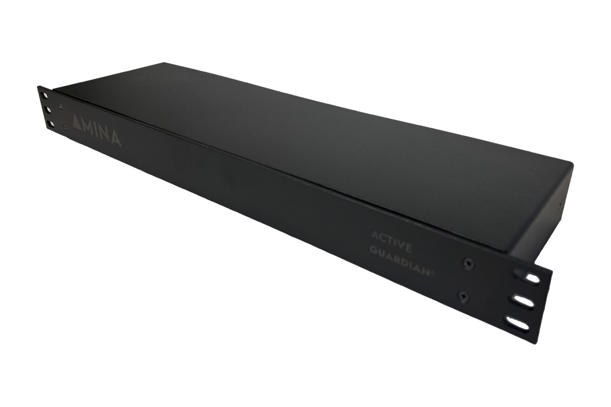 Amina Guardian8 in three-quarter view, black 19-inch rack unit with ears