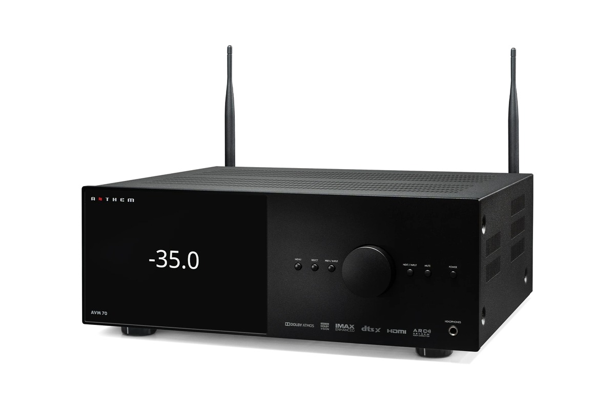 Anthem AVM 70 8K seen from three-quarters with its two antennas