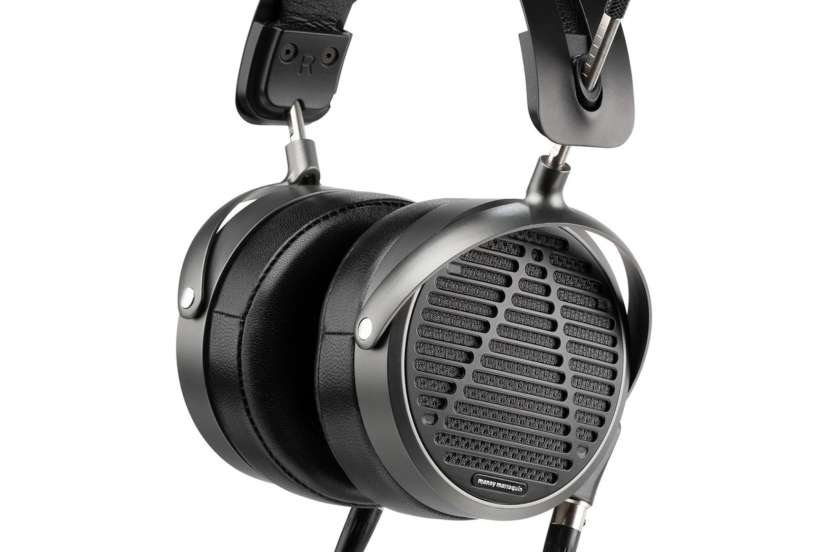 Audeze MM-500 seen from a three-quarter angle