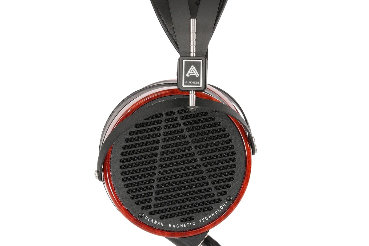 Grille de l'oreillette du casque Audeze LCD-2 vue de profil