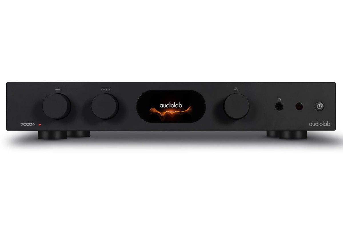 Audiolab 7000A integrated amplifier, front view