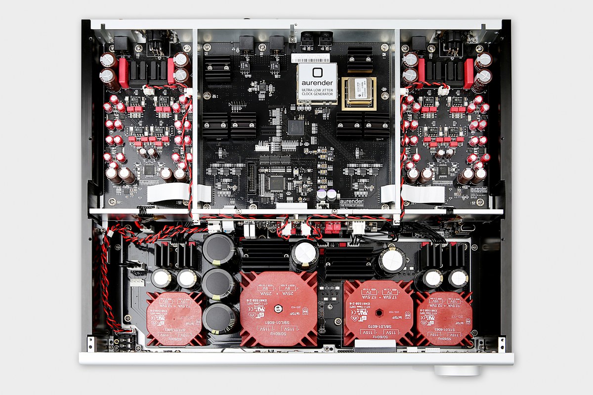 Interior: converters, capacitors and linear power supply