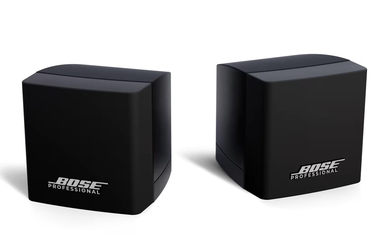 Étrier orientable à l'arrière du satellite