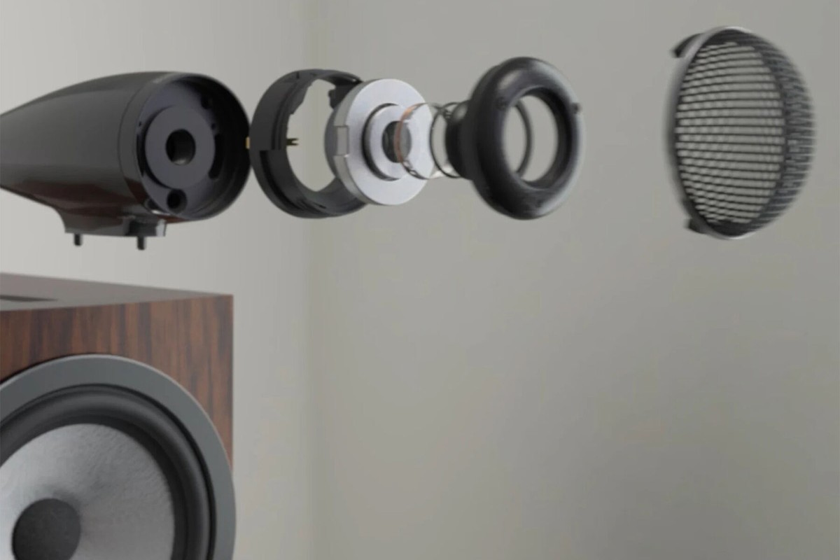 25 mm carbon dome tweeter of the 705 S3