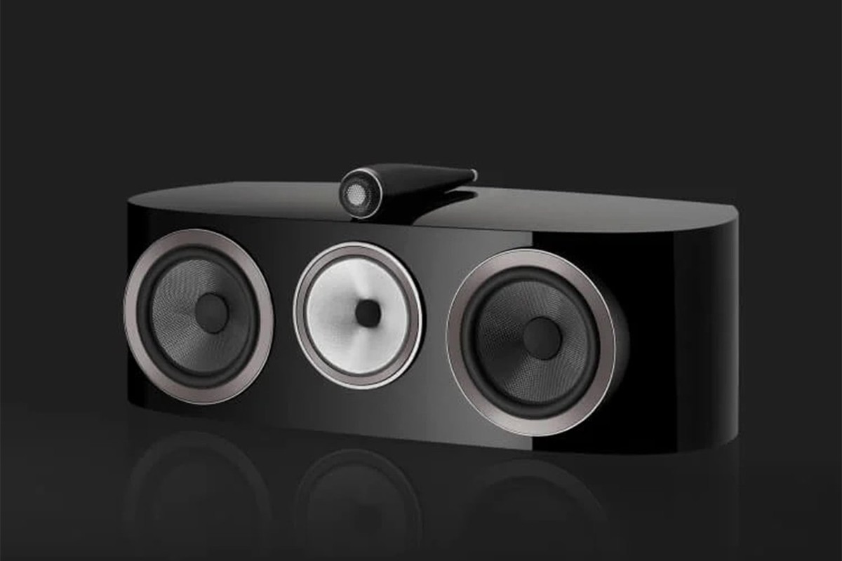 Enceinte centrale HTM81 D4 en situation