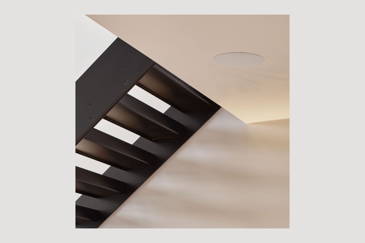 Posa a filo soffitto