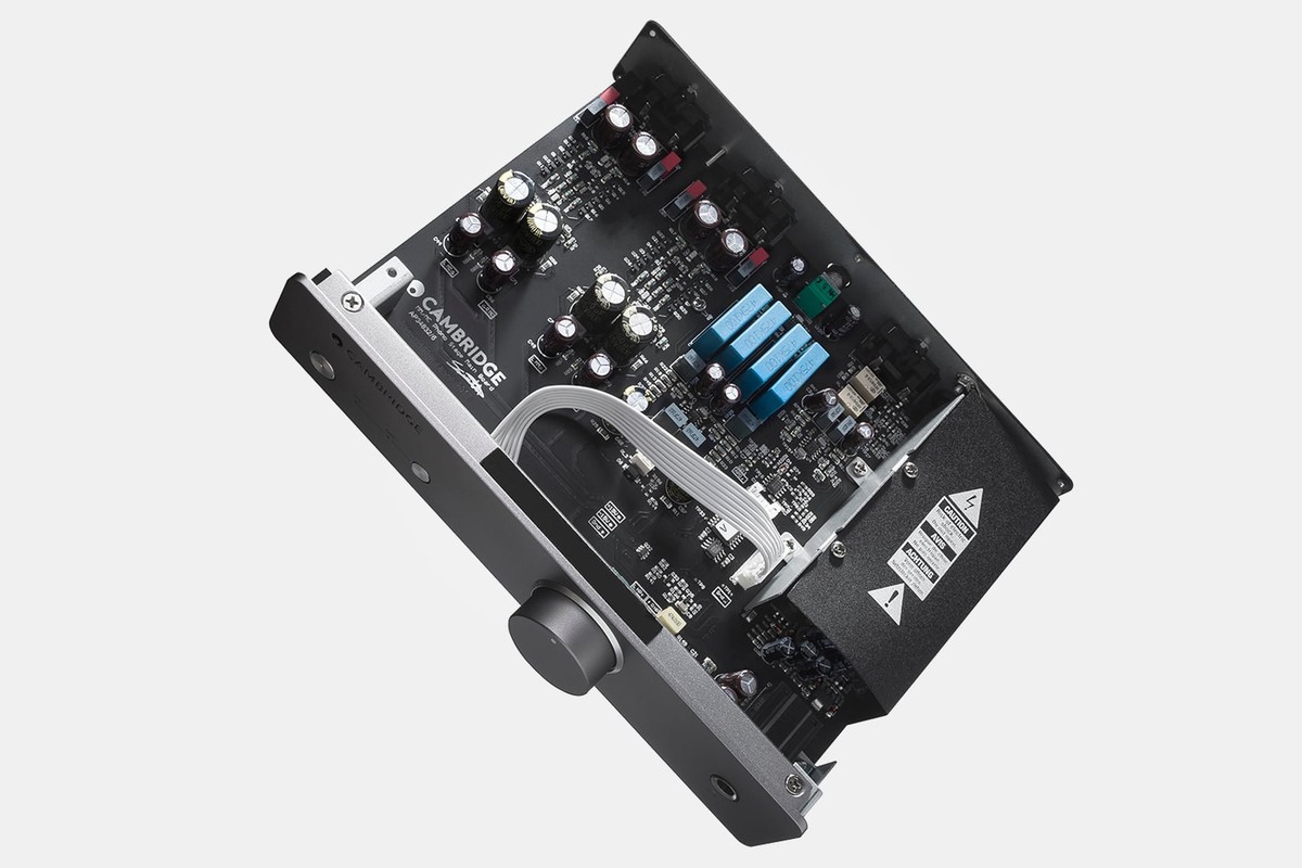Carte electronique interne du preamplificateur