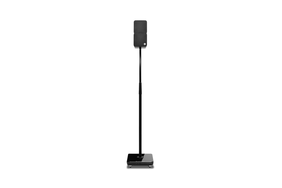 Black foot bearing a min 22 speaker