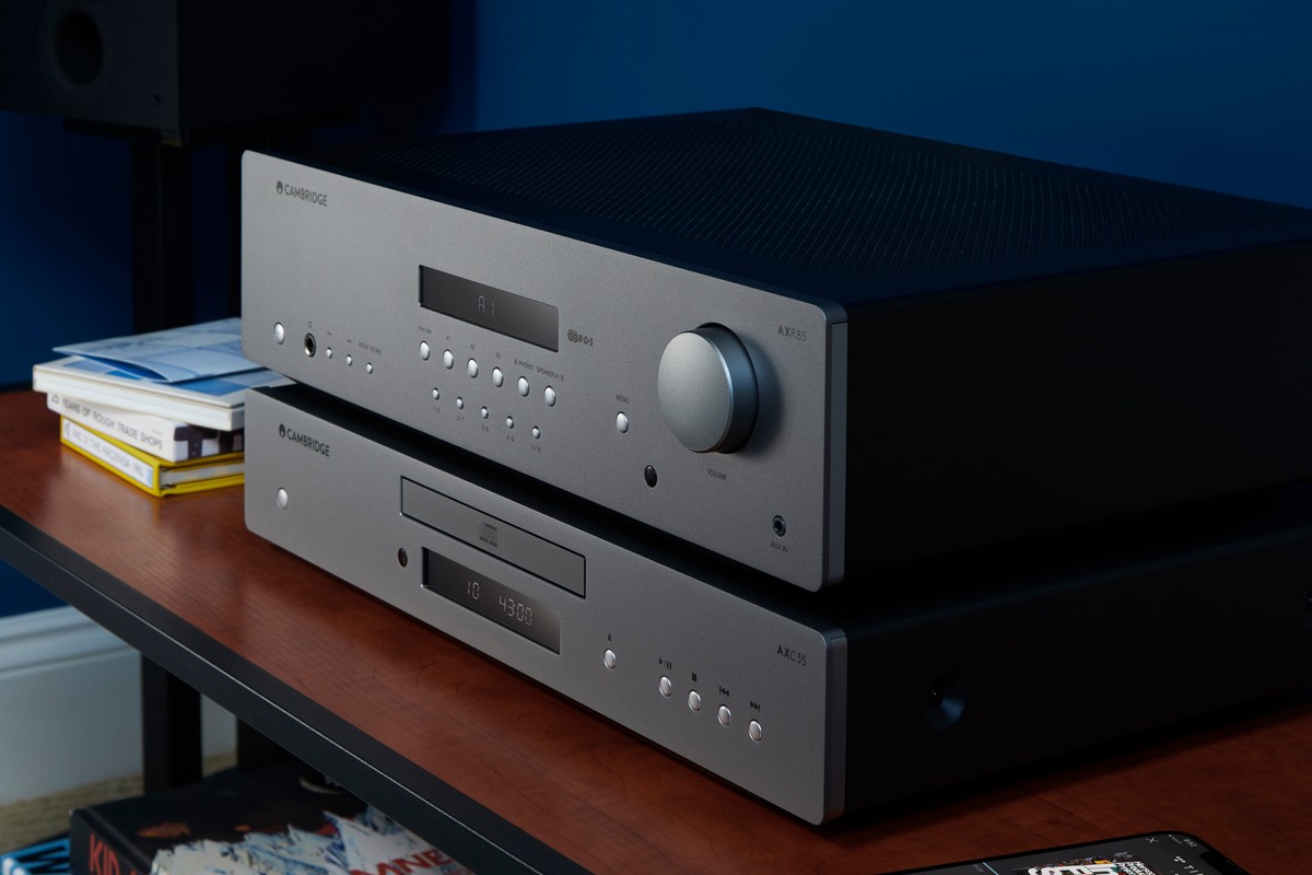 AXR85 empilé sur le lecteur AXC35