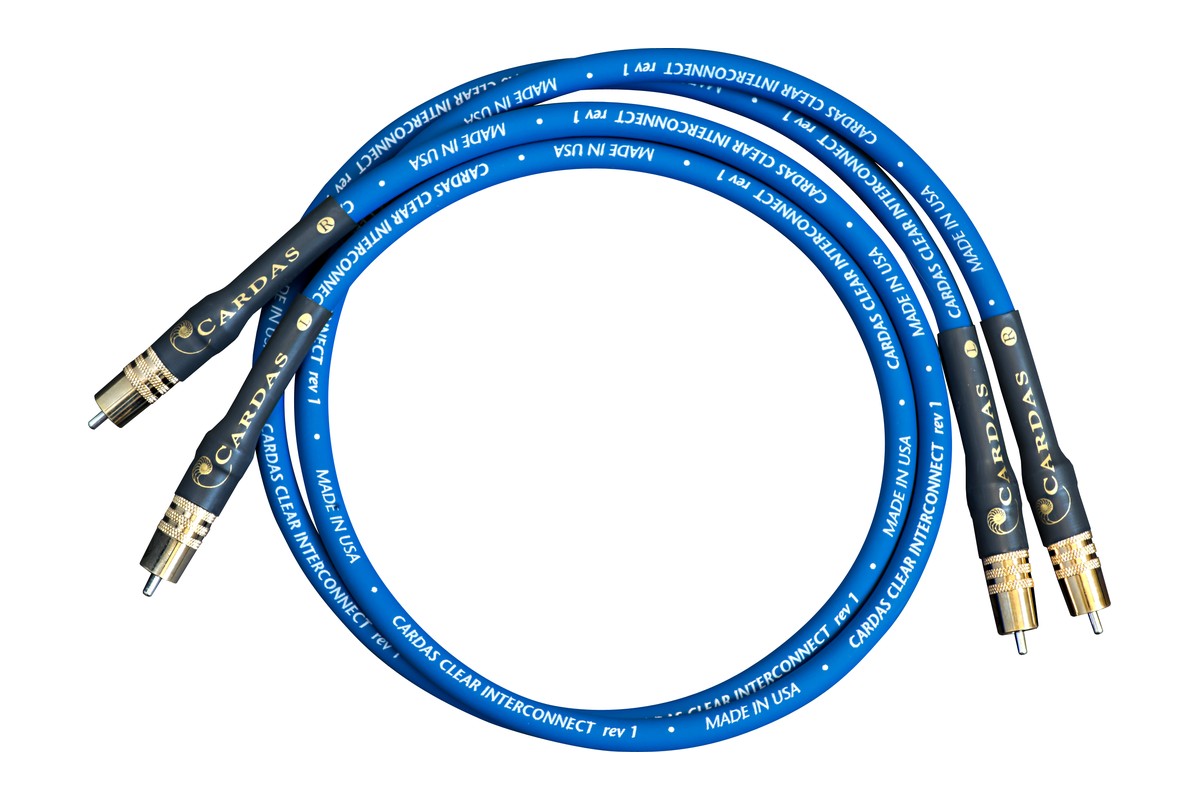 Altra vista della coppia di cavi blu con spine RCA, avvolta su sfondo bianco