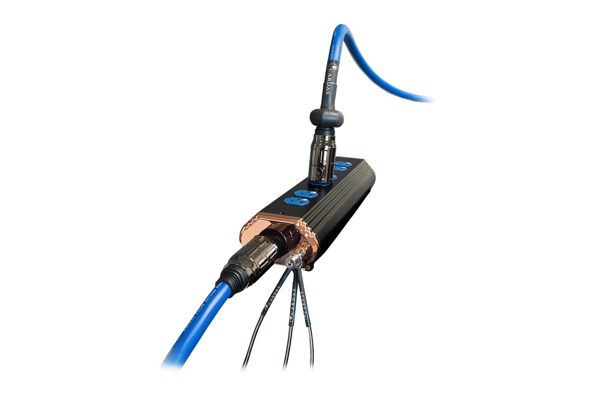 Blue power cord plugged into the Nautilus IEC inlet, with three ground cables