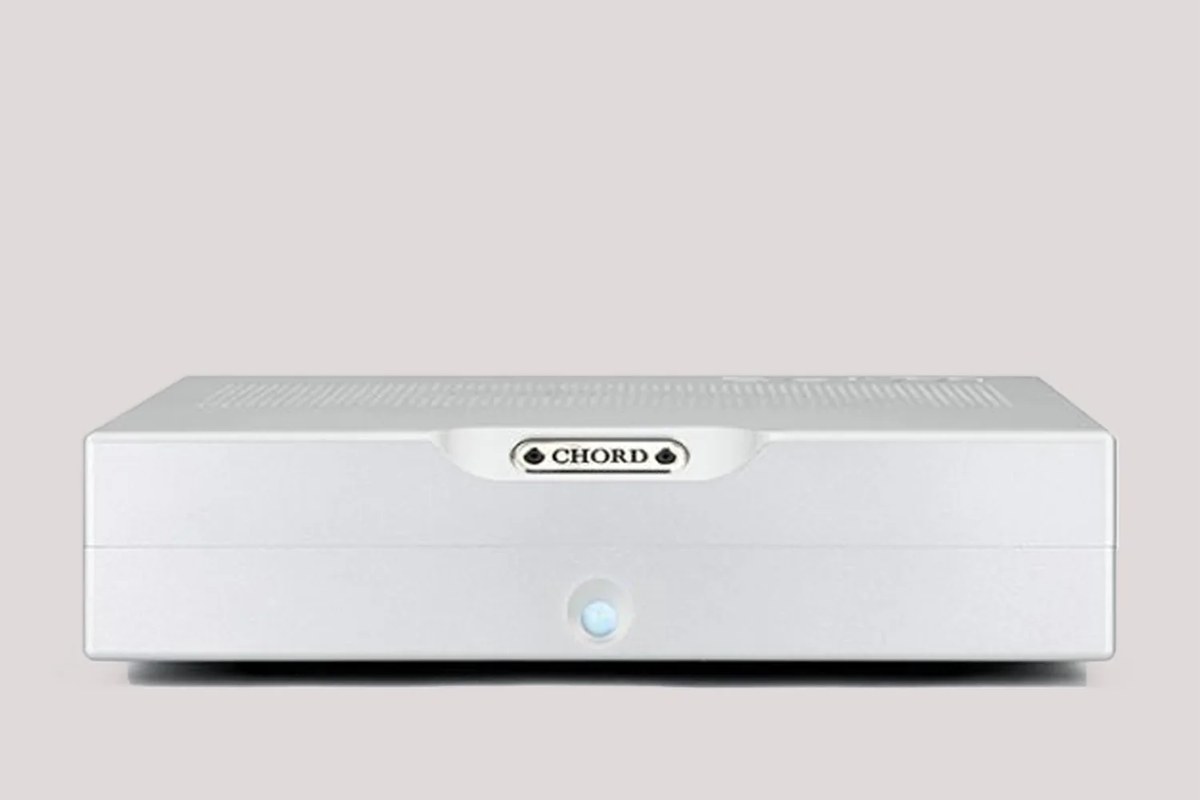 Chord Electronics BerTTi vu de face en finition argent