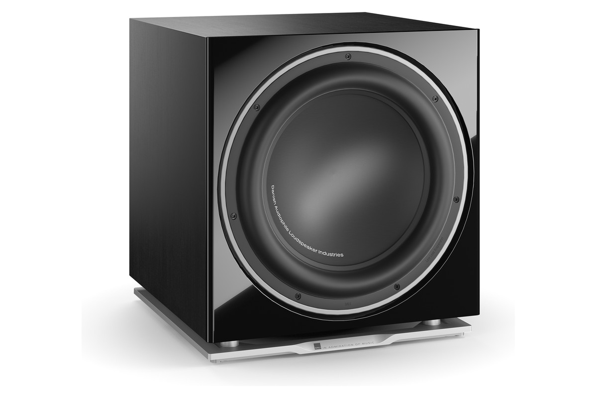 Subwoofer DALI SUB K-14 F in Dreiviertelansicht