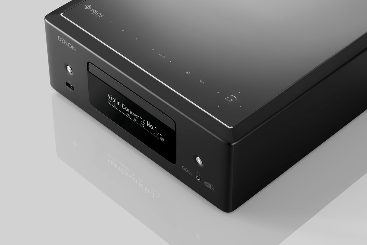 Close-up of the black receiver front, display and CD tray