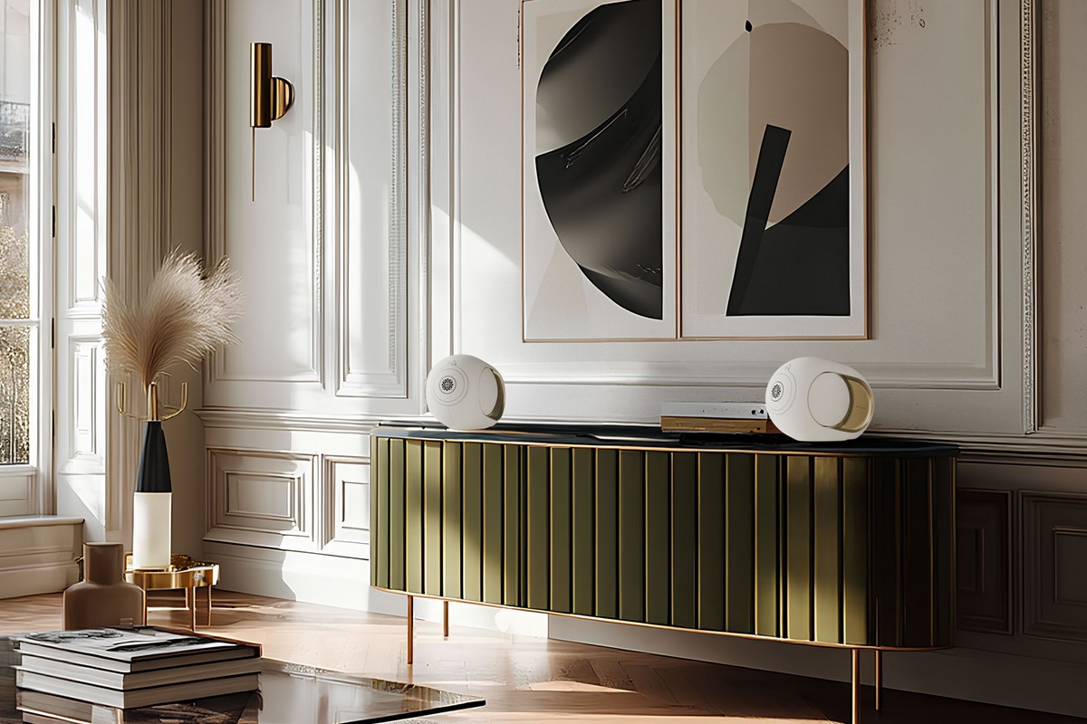 Paire d'enceintes intégrée à un intérieur élégant