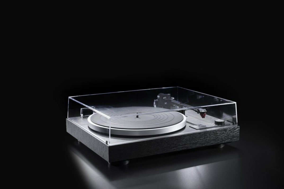 Dual CS 518 noyer vue trois quarts