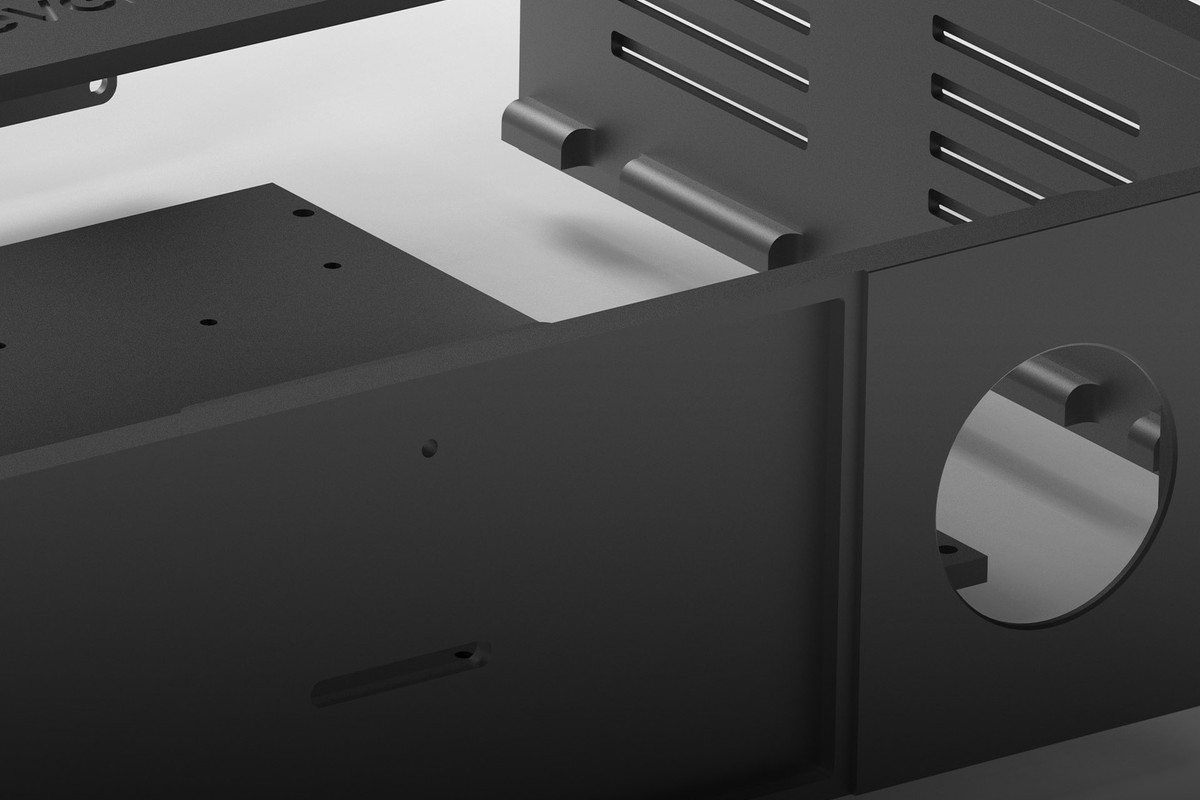 Draufsicht des bearbeiteten Aluminium-Chassis