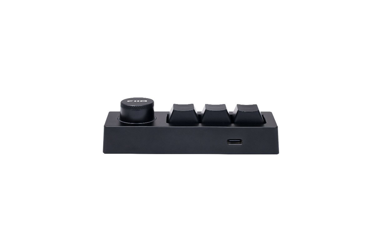 Profilo del corpo nero con la sua porta USB-C