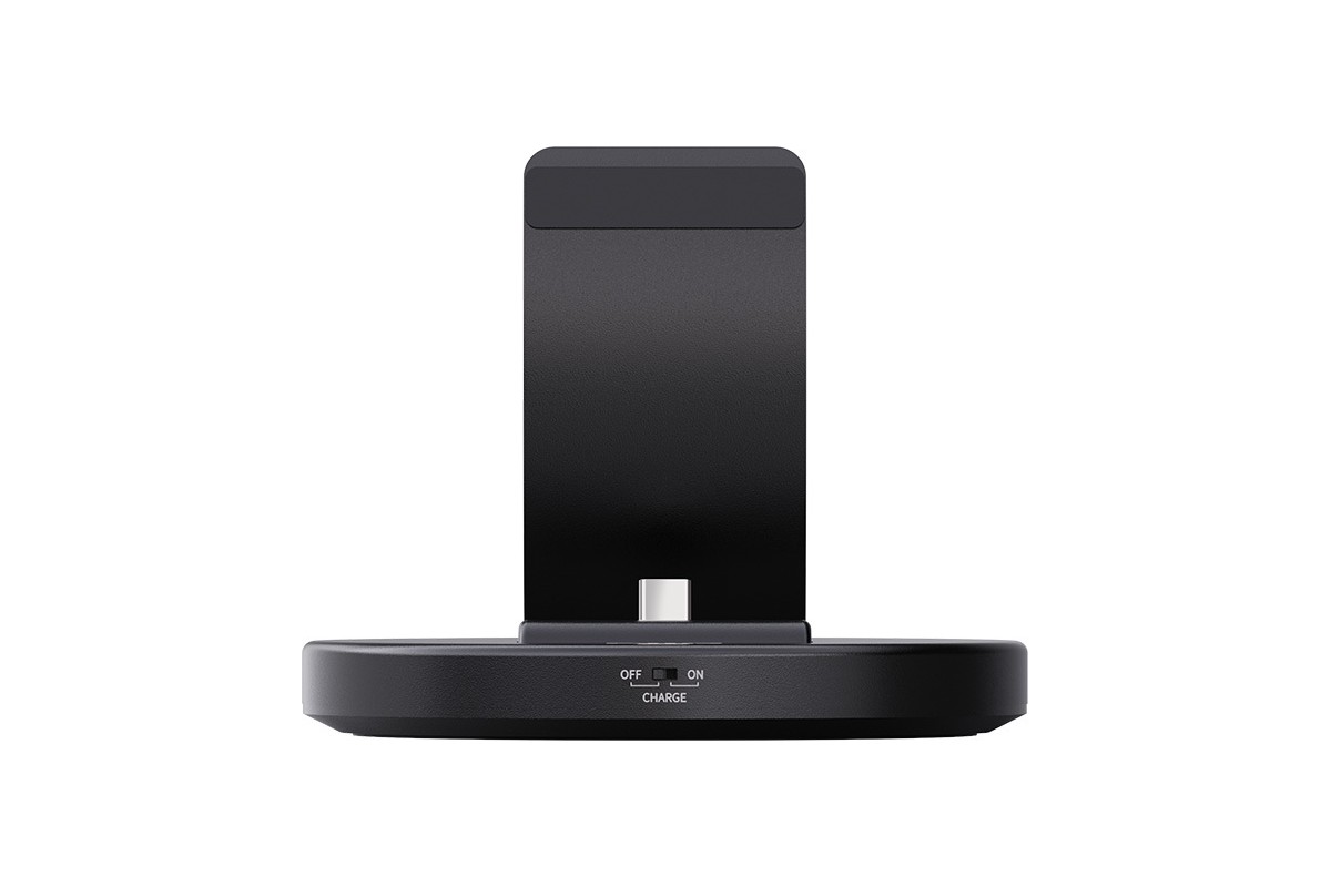 Docking station nera vista di fronte, con il suo interruttore di ricarica