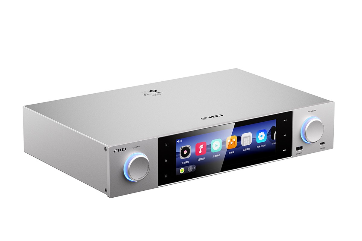 Streamer FiiO S15 argent vu de trois quarts avec ecran