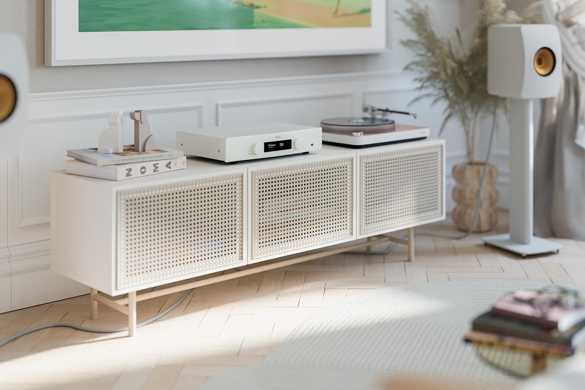 Amplificateur intégré Hegel H150 vue trois quarts