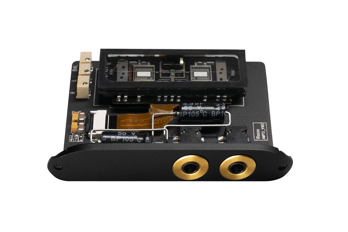 Module amplificateur iBasso AMP13 vu de trois quarts