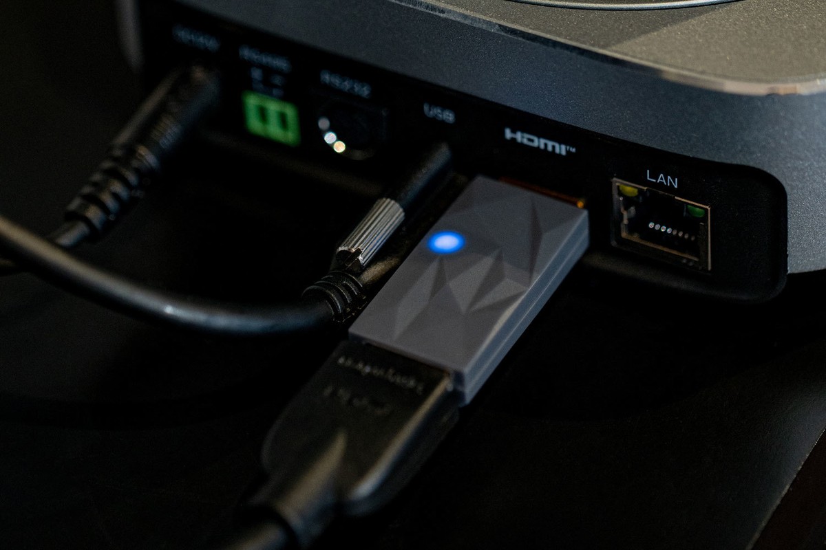 Boîtier compact du HDMI iSilencer 2