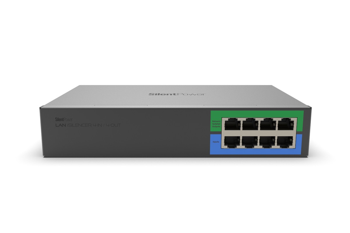 SilentPower LAN iSilencer 4-In + 4-Out vu de trois quarts