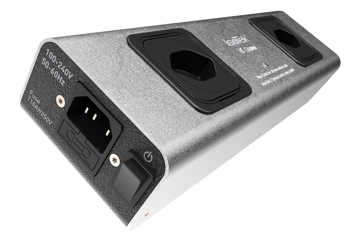 Barrette IsoTek V5 Gemini CH vue de trois quarts, ses deux prises suisses