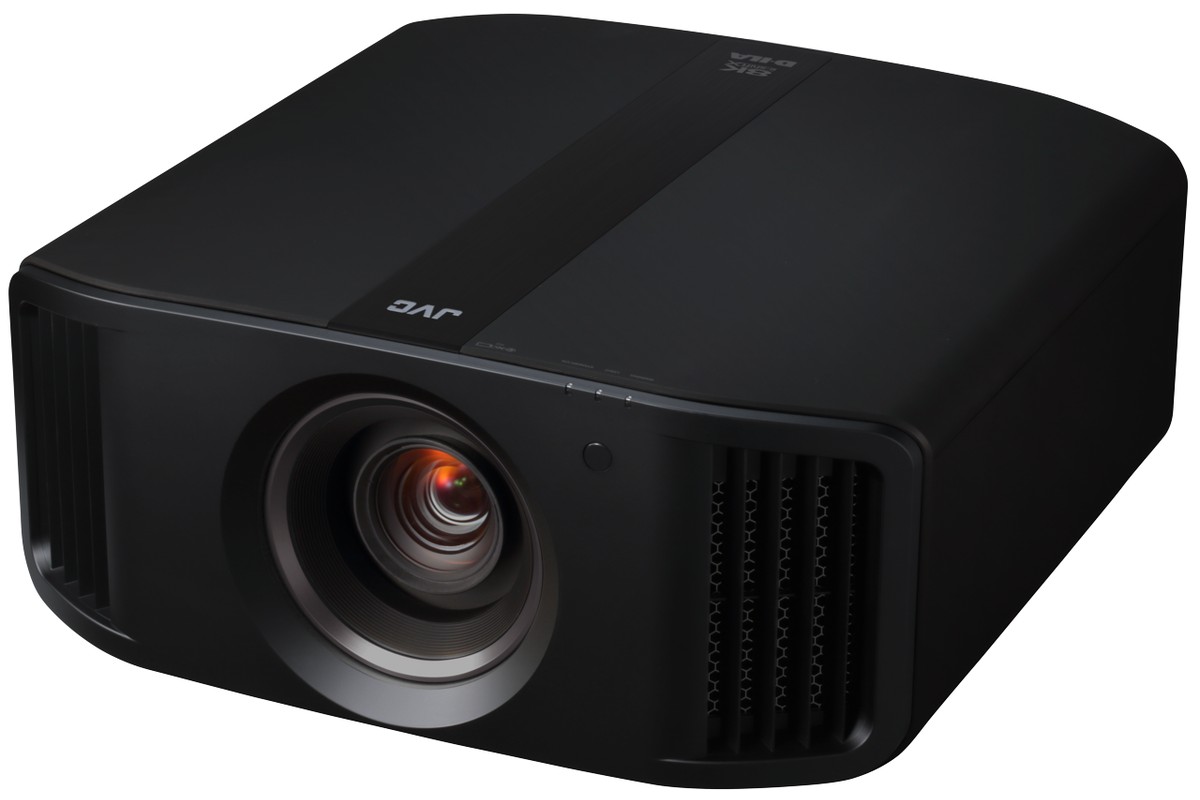 Vidéoprojecteur vu de trois quarts avant gauche, capot et grilles de ventilation