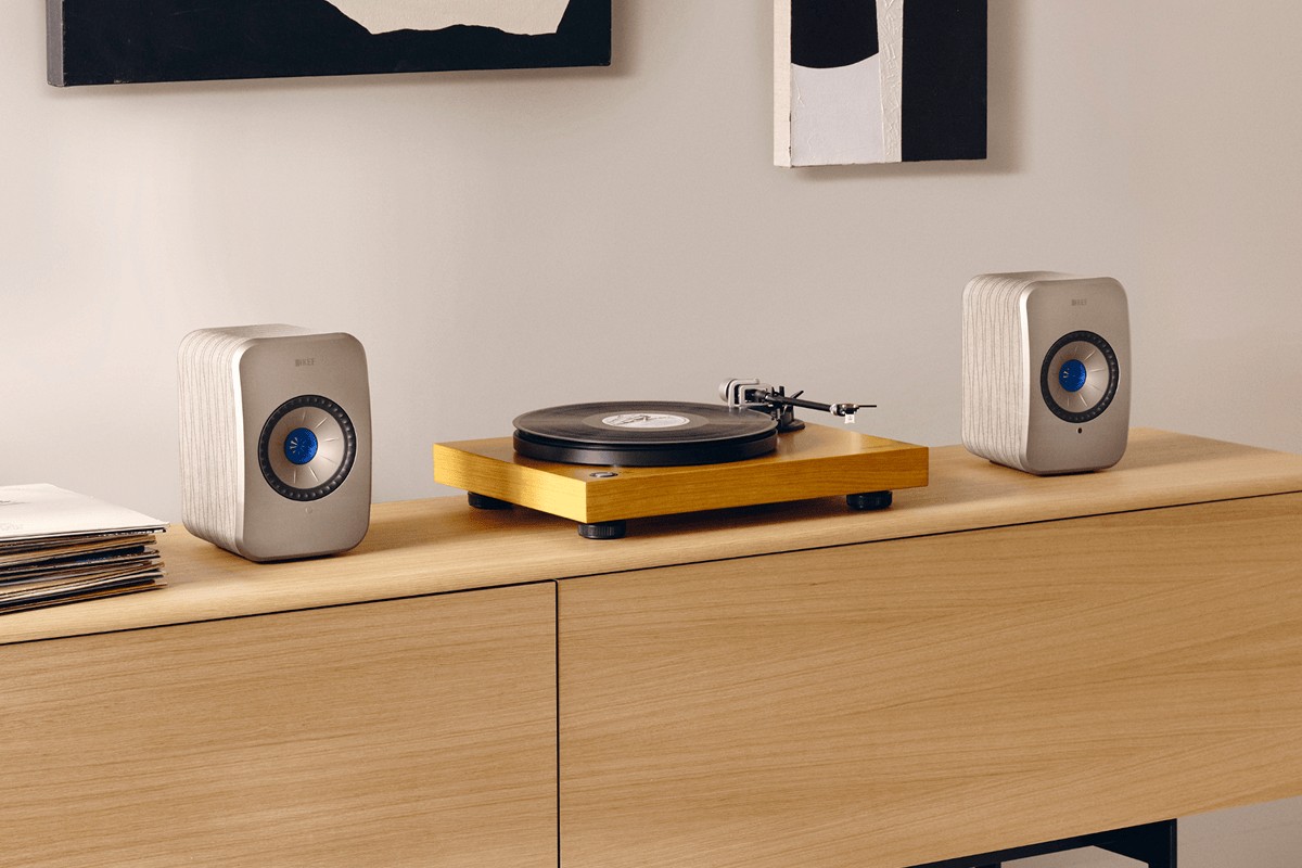 Écoute vinyle avec la finition Soundwave by Terence Conran