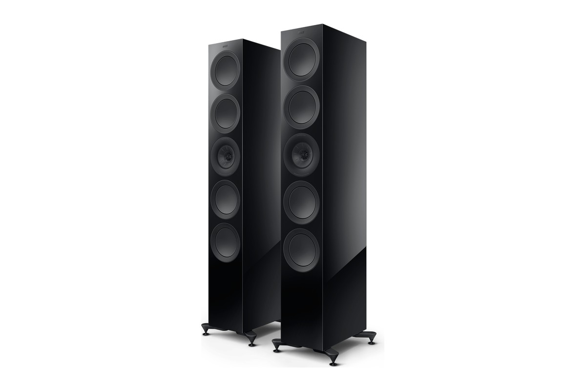 Enceintes colonne KEF R11 Meta dans un grand salon