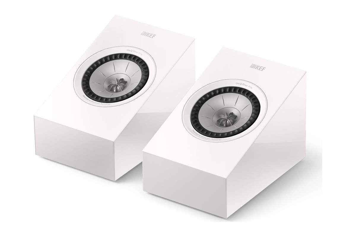 Enceinte en finition blanc laqué vue de trois quarts
