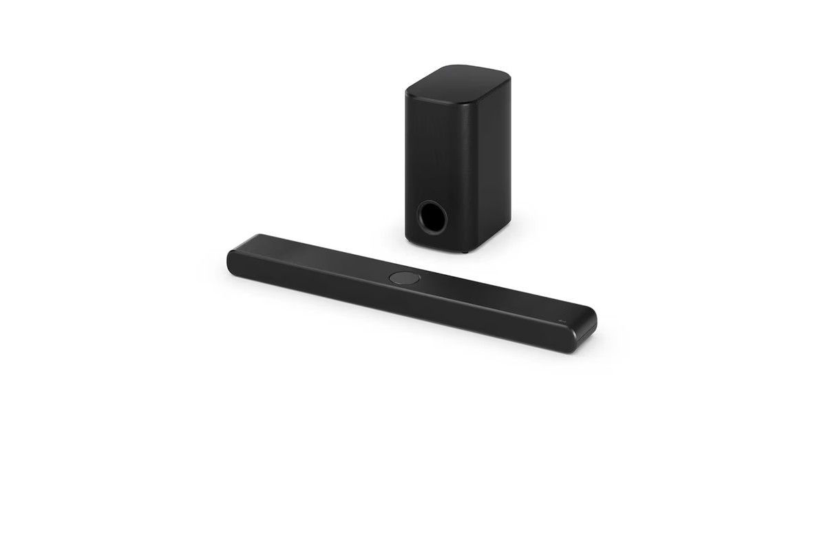 LG DS77TY soundbar with its wireless subwoofer, three-quarter view