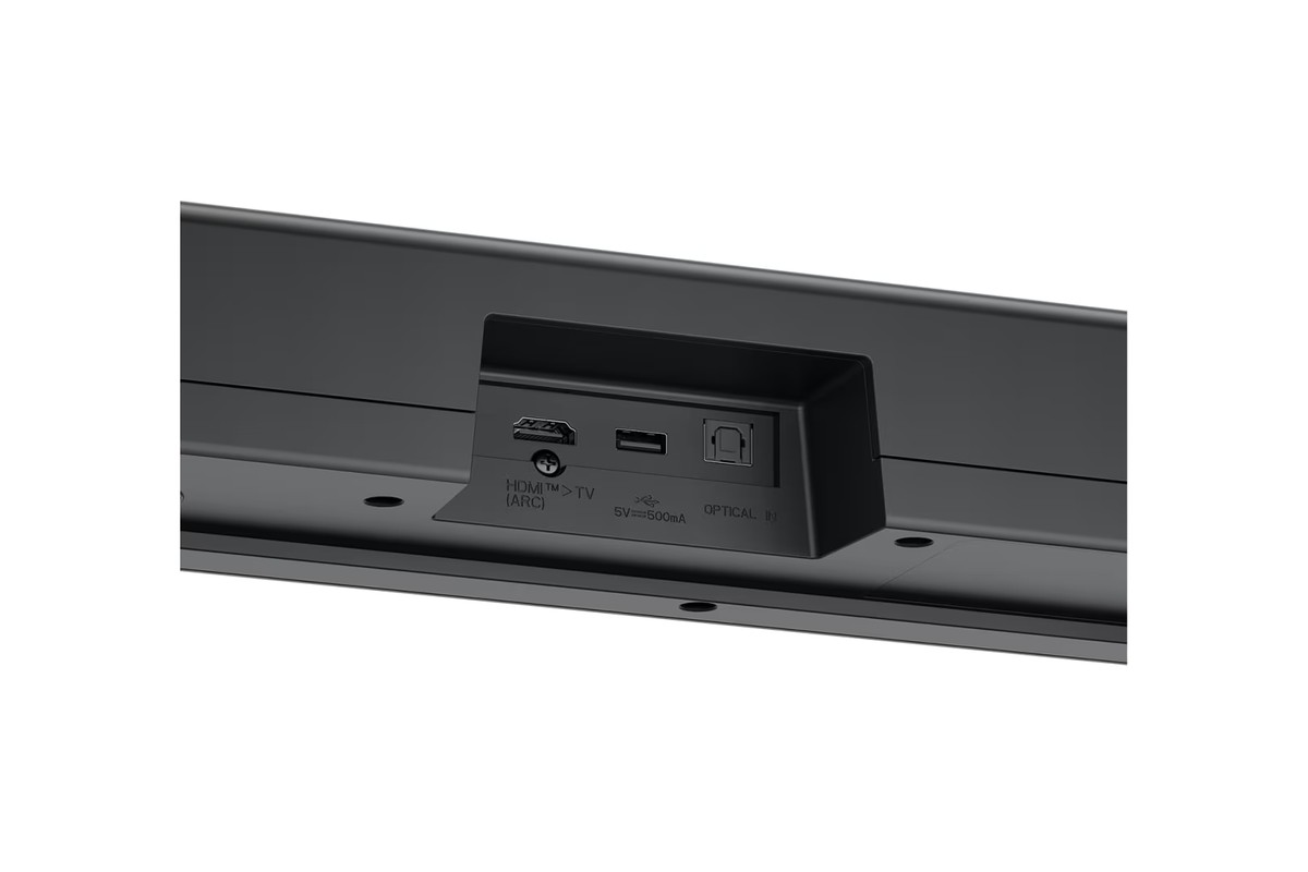 HDMI, USB and optical connectors under the LG DS40T soundbar