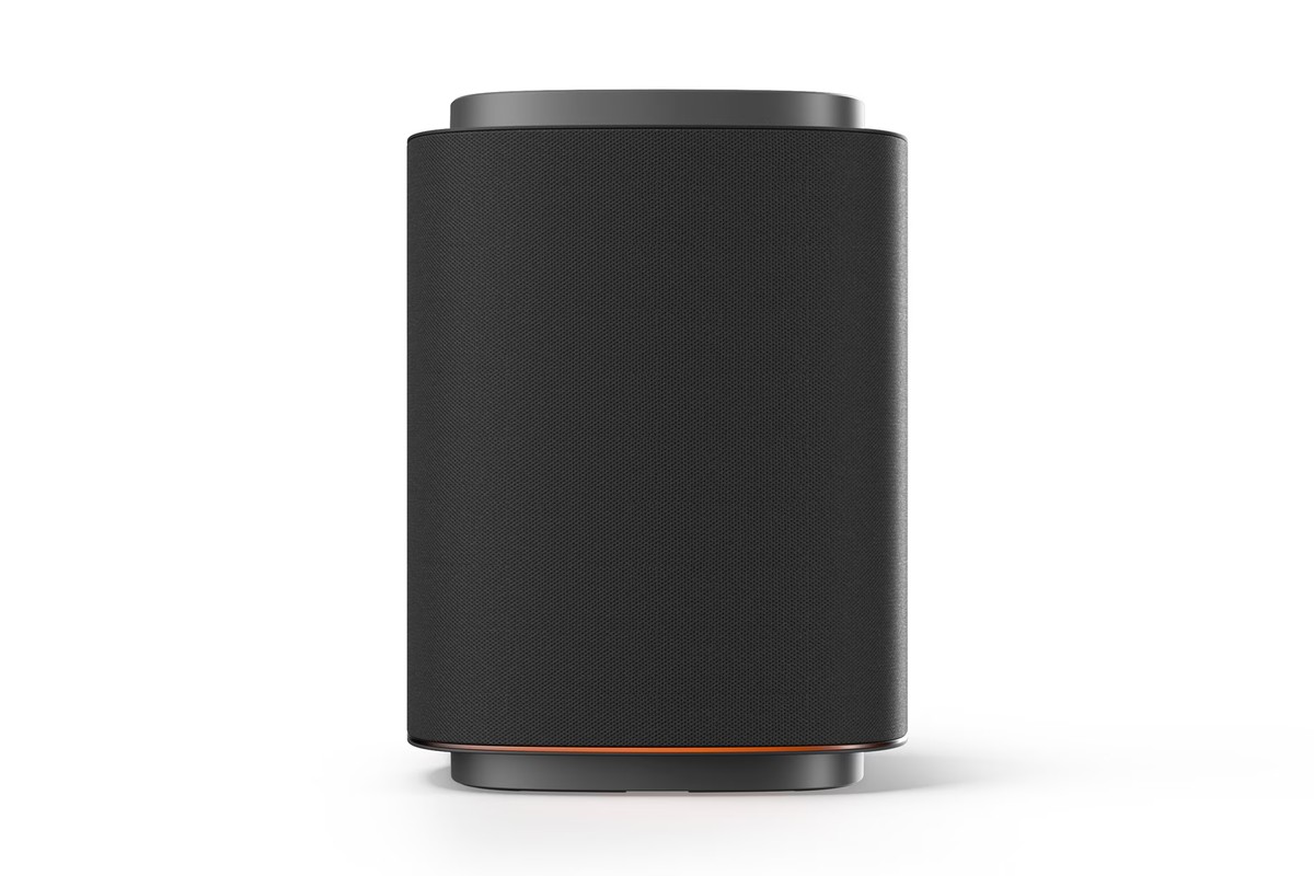 Enceinte LG Sound Suite M7 vue de face, tissu noir et liseré orange à la base