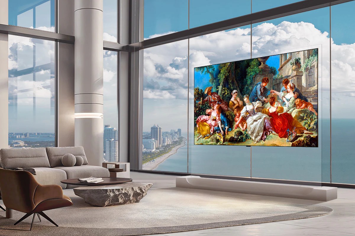 Téléviseur LG OLED evo W6 monté au ras du mur dans un salon lumineux