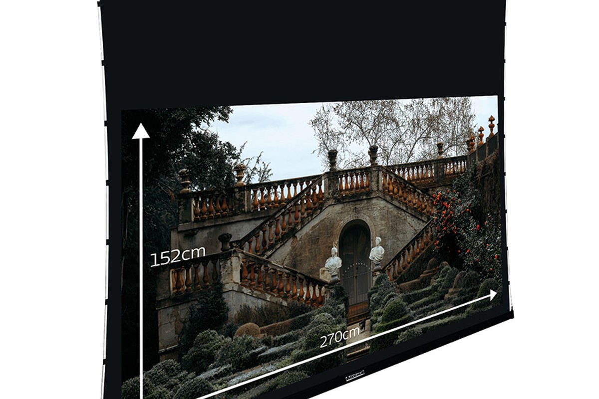 Écran Lumene Coliseum Platinum installé en home cinéma