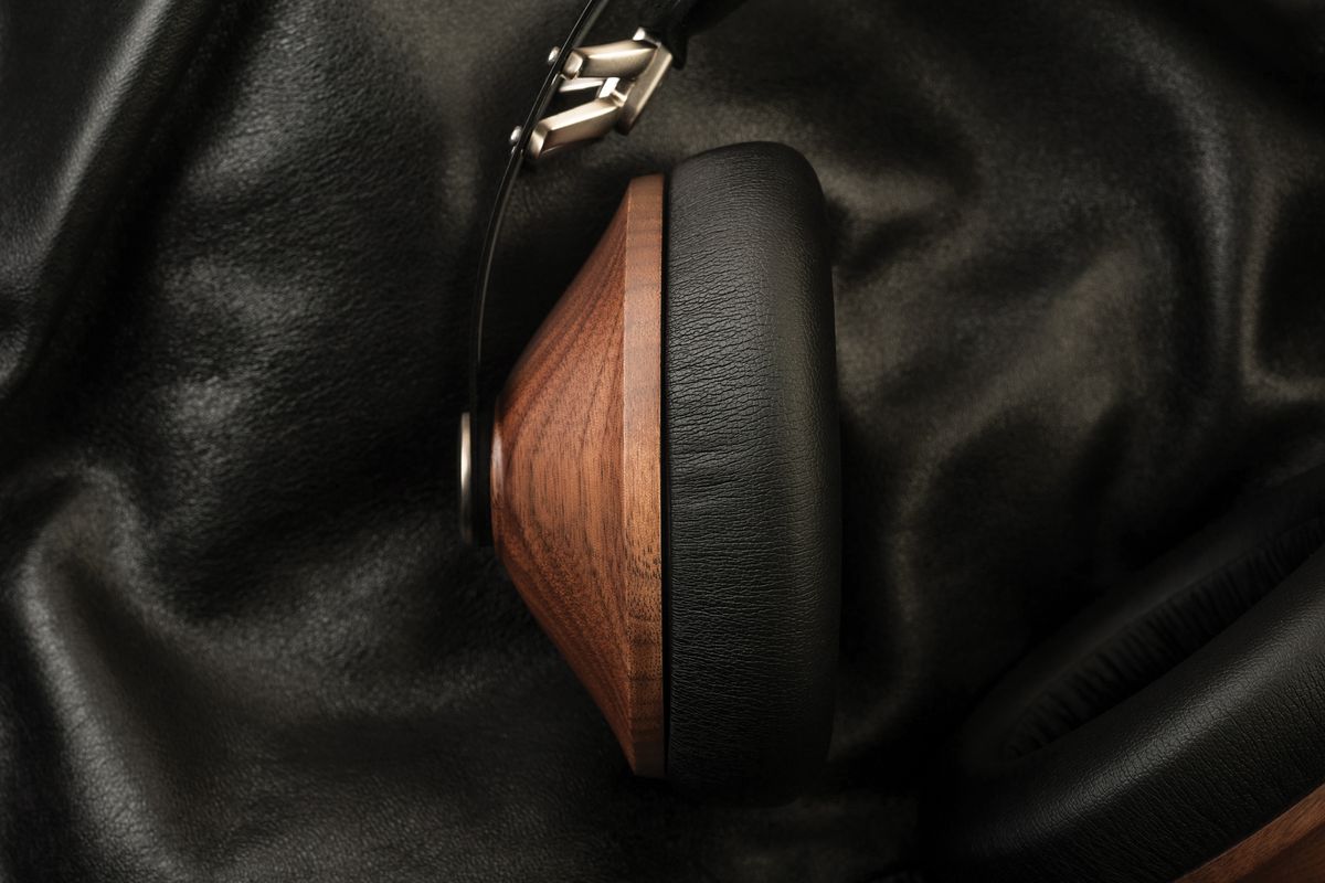 Coques en noyer du 99 Classics